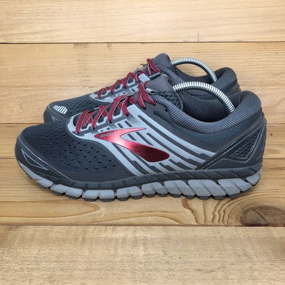 brooks beast size 8